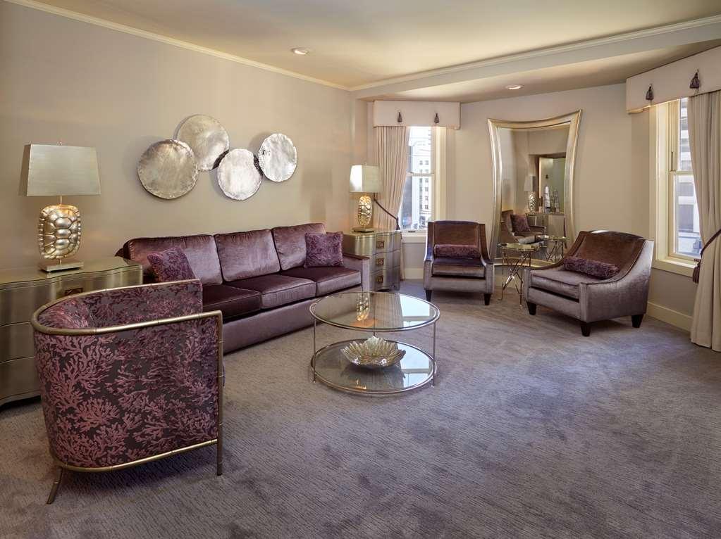 Union Bank Inn Edmonton Room photo